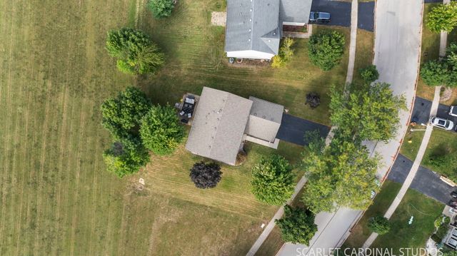 1329 Wabena Avenue, Minooka, IL 60447