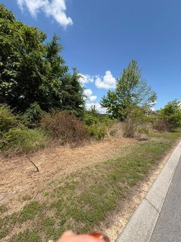 2136+2124 Short Leaf Lane, Soddy Daisy, TN 37379