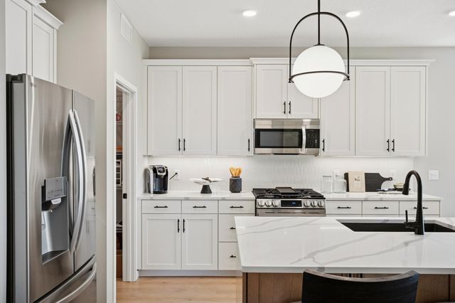 14732 Kingsview Court N, Dayton, MN 55327