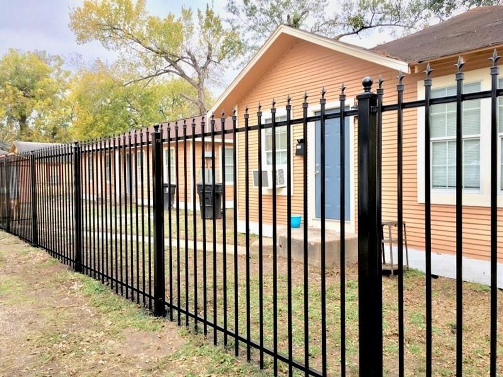 1704 Sam Wilson Street 7, Houston, TX 77020
