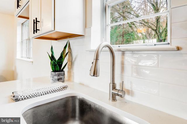 737 FERNDALE RD, Mount Joy, PA 17552