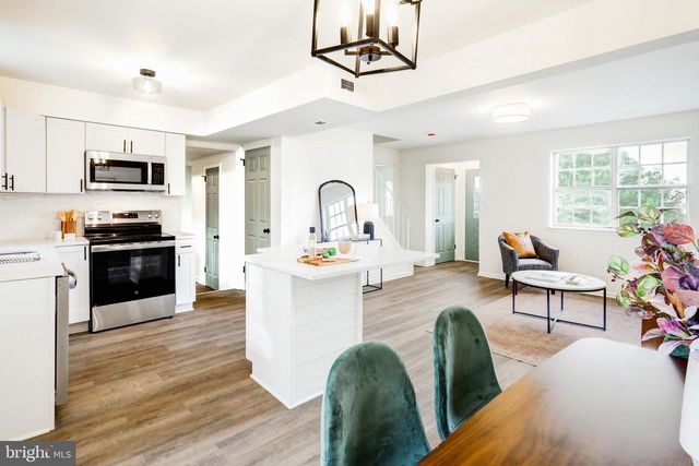 737 FERNDALE RD, Mount Joy, PA 17552