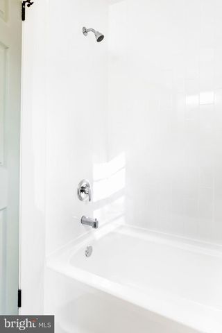 737 FERNDALE RD, Mount Joy, PA 17552