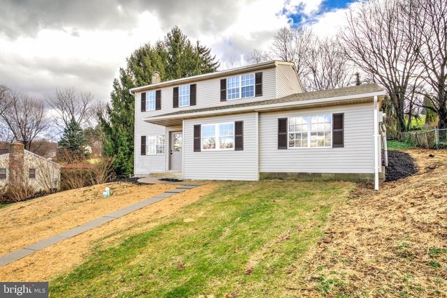 737 FERNDALE RD, Mount Joy, PA 17552