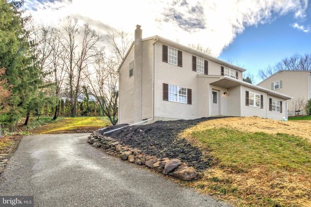 737 FERNDALE RD, Mount Joy, PA 17552