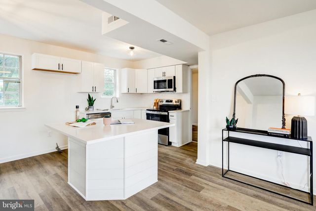 737 FERNDALE RD, Mount Joy, PA 17552