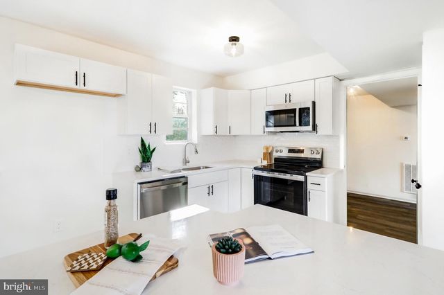 737 FERNDALE RD, Mount Joy, PA 17552