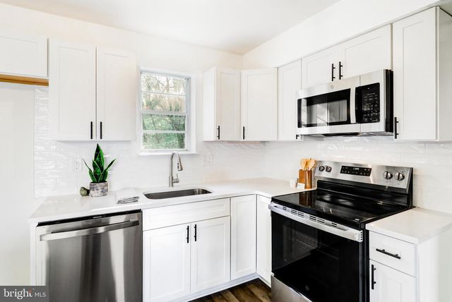 737 FERNDALE RD, Mount Joy, PA 17552