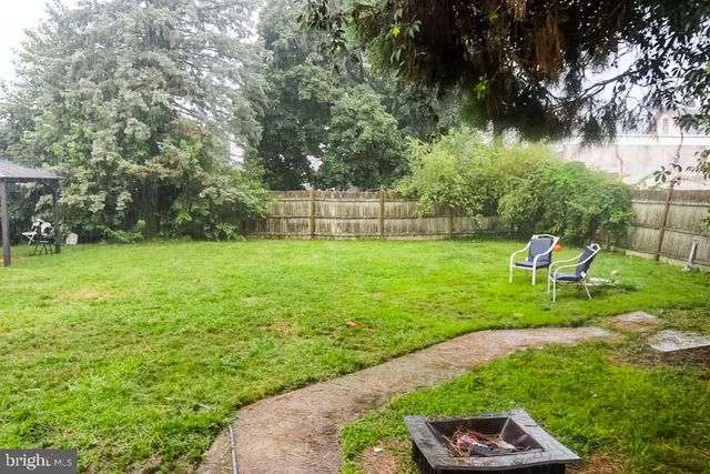 323 MOUNT VERNON AVE, Laurel Springs, NJ 08021
