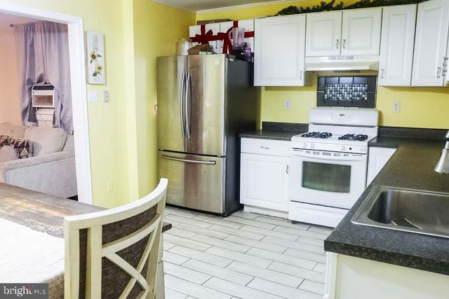 323 MOUNT VERNON AVE, Laurel Springs, NJ 08021