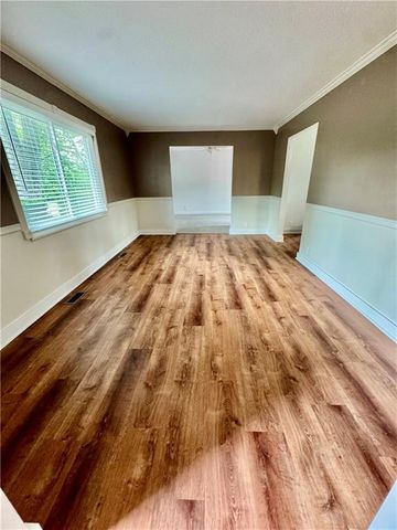 1607 W 28 Terrace, Lawrence, KS 66046