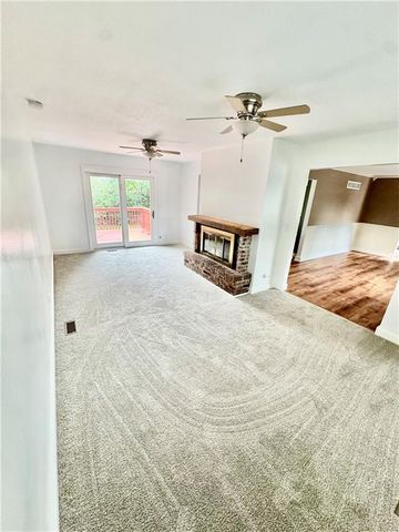 1607 W 28 Terrace, Lawrence, KS 66046