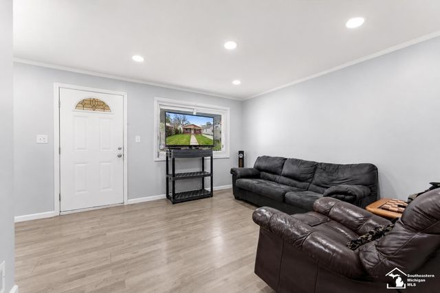 5885 Sylvia Street, Taylor, MI 48180