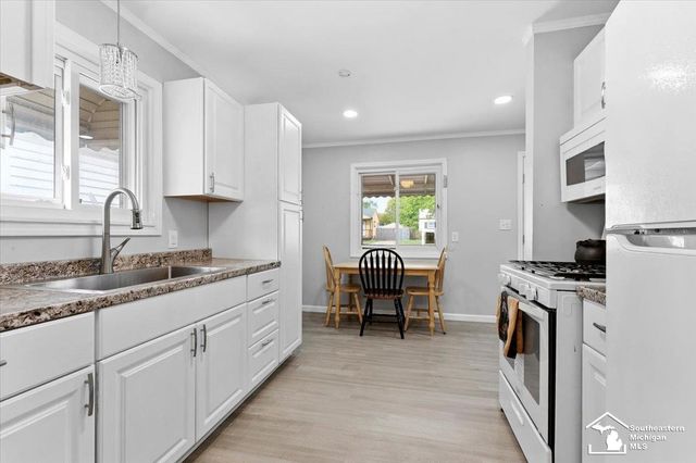 5885 Sylvia Street, Taylor, MI 48180