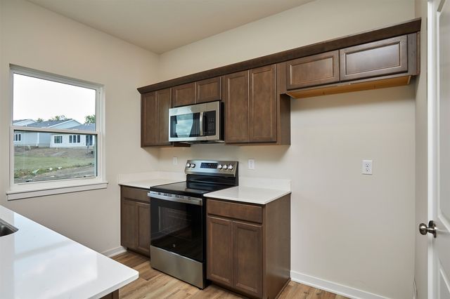 4401 Honey Bee Ridge, Des Moines, IA 50317