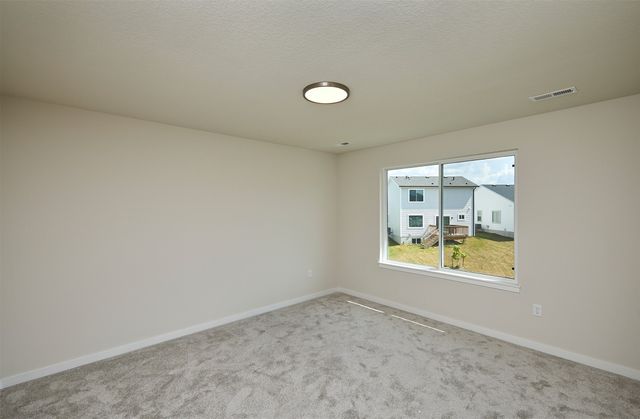 4401 Honey Bee Ridge, Des Moines, IA 50317