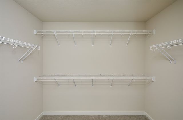 4401 Honey Bee Ridge, Des Moines, IA 50317