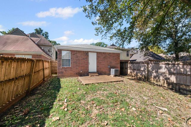 1224 CALEB RIDGE DR, Memphis, TN 38018