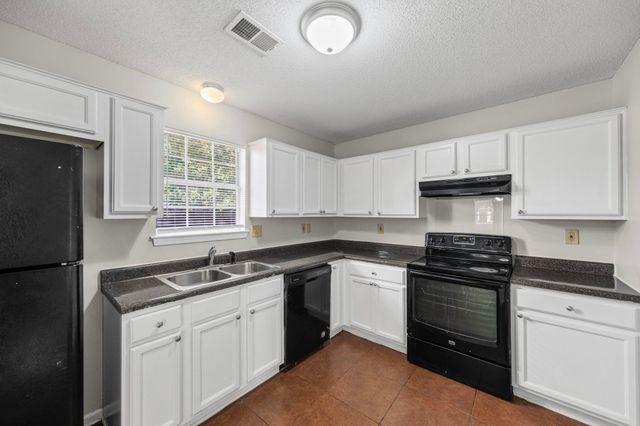 1224 CALEB RIDGE DR, Memphis, TN 38018