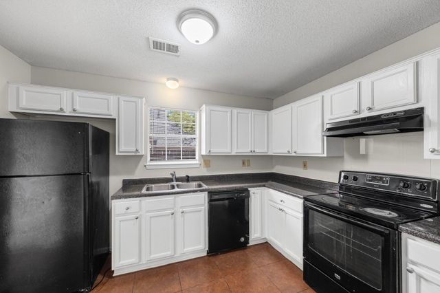 1224 CALEB RIDGE DR, Memphis, TN 38018