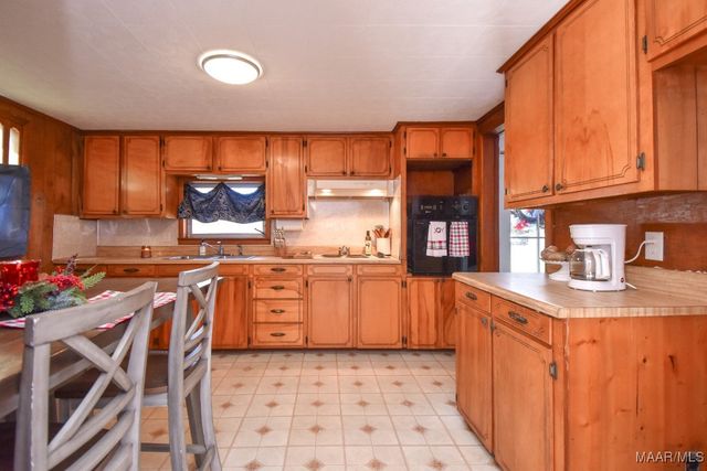 407 Powers Avenue, Tallassee, AL 36078