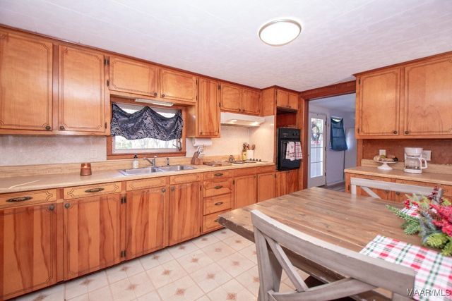 407 Powers Avenue, Tallassee, AL 36078