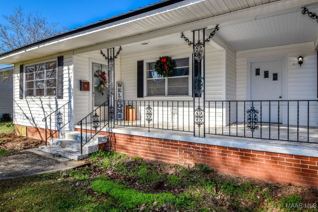 407 Powers Avenue, Tallassee, AL 36078