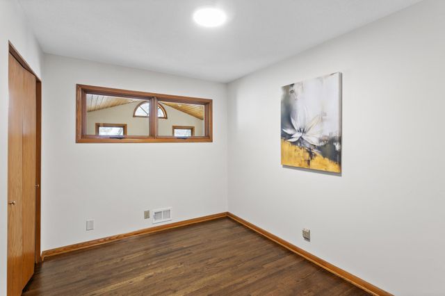 150 104th Lane NW, Coon Rapids, MN 55448