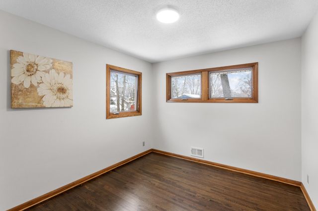 150 104th Lane NW, Coon Rapids, MN 55448