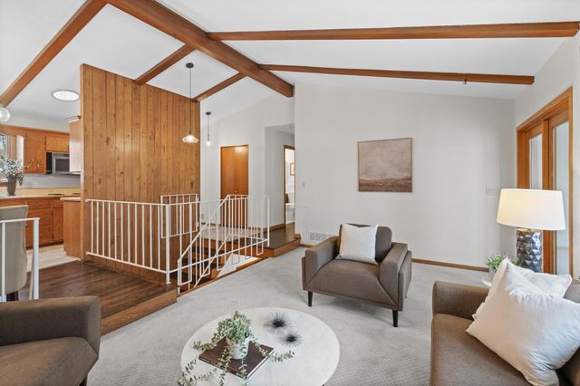 150 104th Lane NW, Coon Rapids, MN 55448