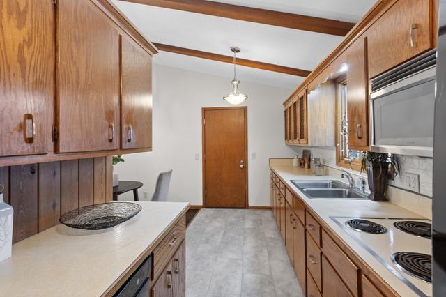 150 104th Lane NW, Coon Rapids, MN 55448