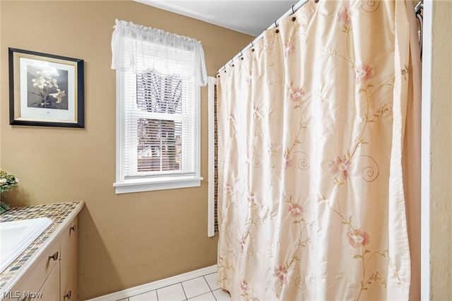 880 Markham Avenue, Cuyahoga Falls, OH 44221