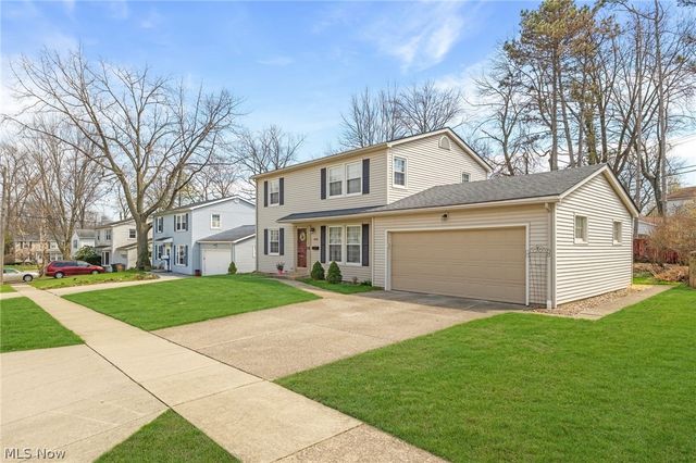 880 Markham Avenue, Cuyahoga Falls, OH 44221