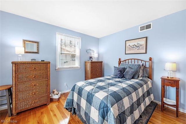 880 Markham Avenue, Cuyahoga Falls, OH 44221