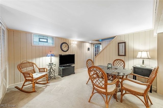 880 Markham Avenue, Cuyahoga Falls, OH 44221