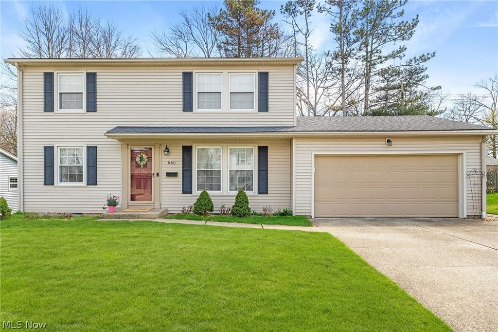 880 Markham Avenue, Cuyahoga Falls, OH 44221
