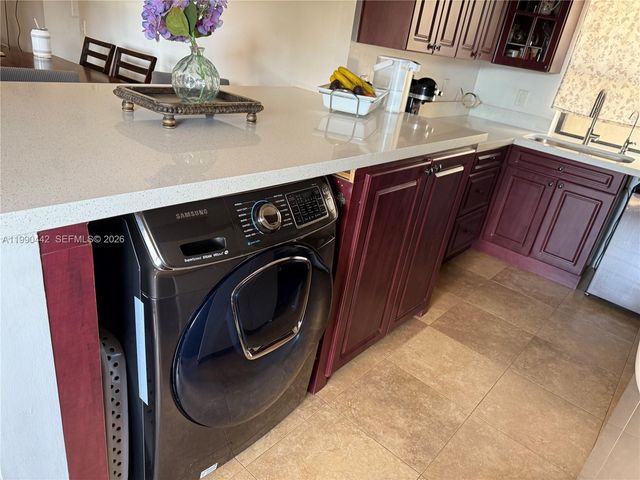 6360 NW 170th Ter, Hialeah, FL 33015