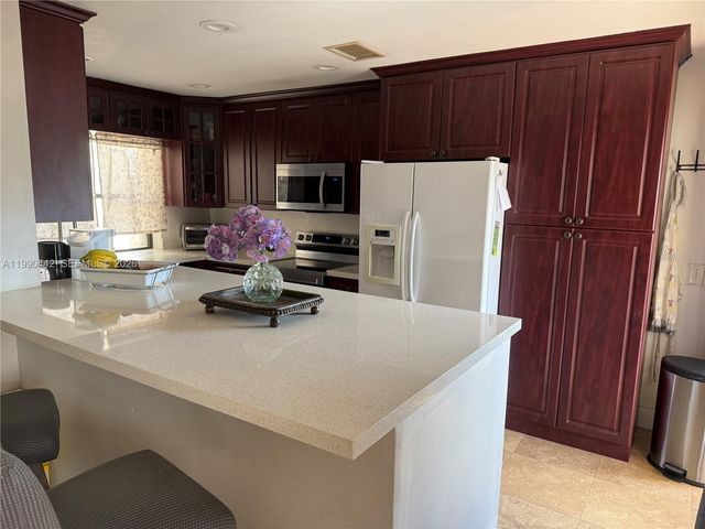 6360 NW 170th Ter, Hialeah, FL 33015