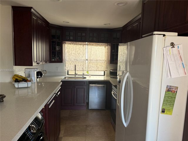 6360 NW 170th Ter, Hialeah, FL 33015