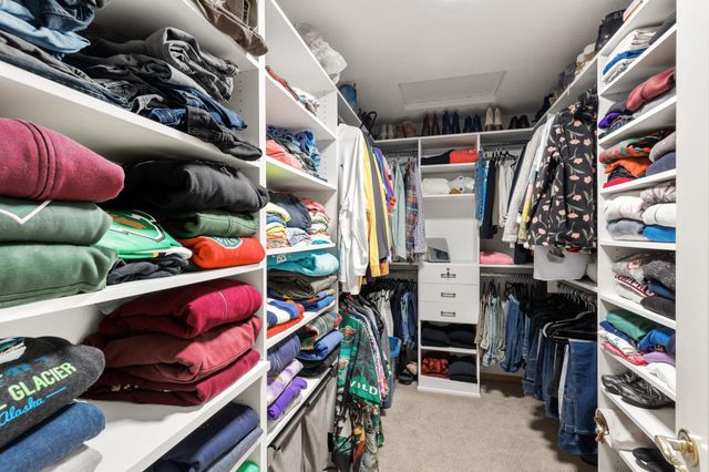 1503 Summit Shores W, Burnsville, MN 55306