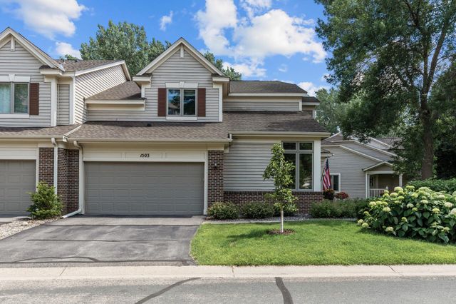 1503 Summit Shores W, Burnsville, MN 55306