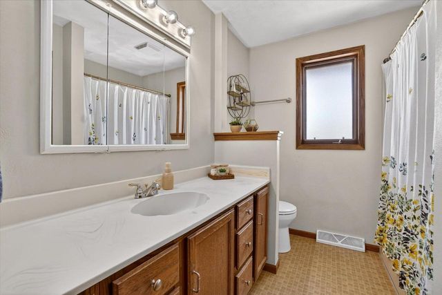 1518 Wolcott Street, Janesville, WI 53546