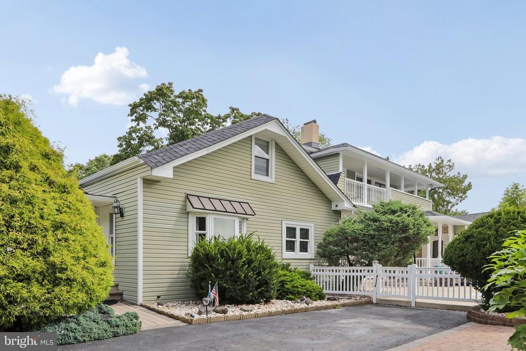 15 DOUGLAS AVE, HAMILTON, NJ 08619 — photo 4