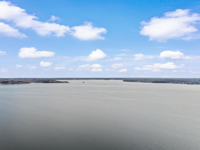 274 Bay Road, Newmarket, NH 03857