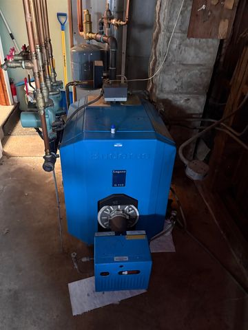 274 Bay Road, Newmarket, NH 03857