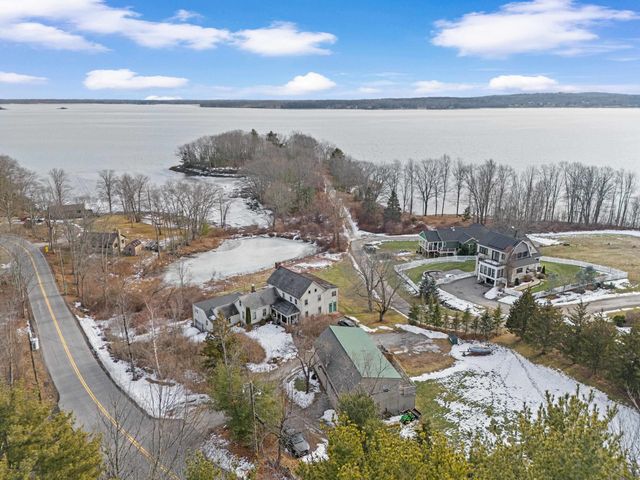 274 Bay Road, Newmarket, NH 03857