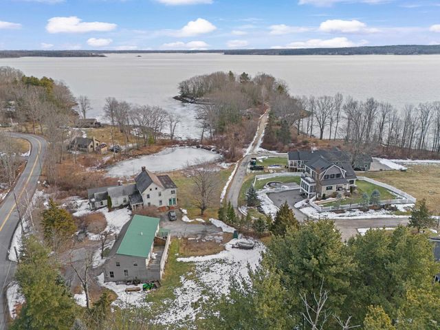 274 Bay Road, Newmarket, NH 03857