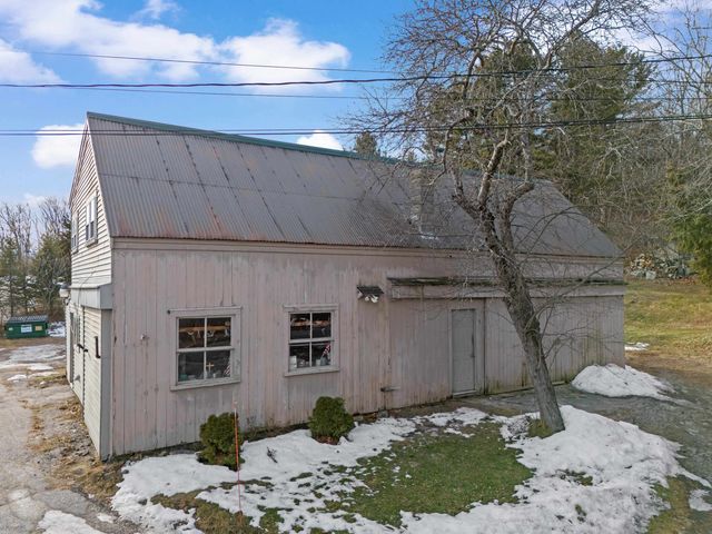 274 Bay Road, Newmarket, NH 03857