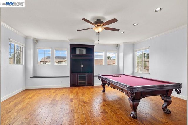 3400 Fallen Oak Dr, Modesto, CA 95355