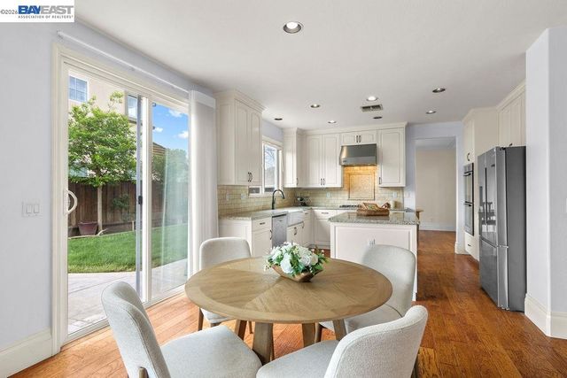 3400 Fallen Oak Dr, Modesto, CA 95355